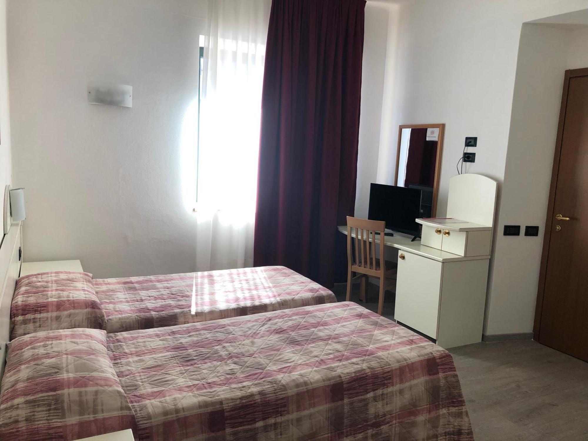 Hotel Alpi Del Mare Mondovì Kültér fotó